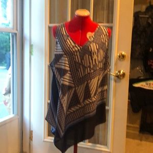 Nic+Zoe v neck asymmetrical blouse 1X